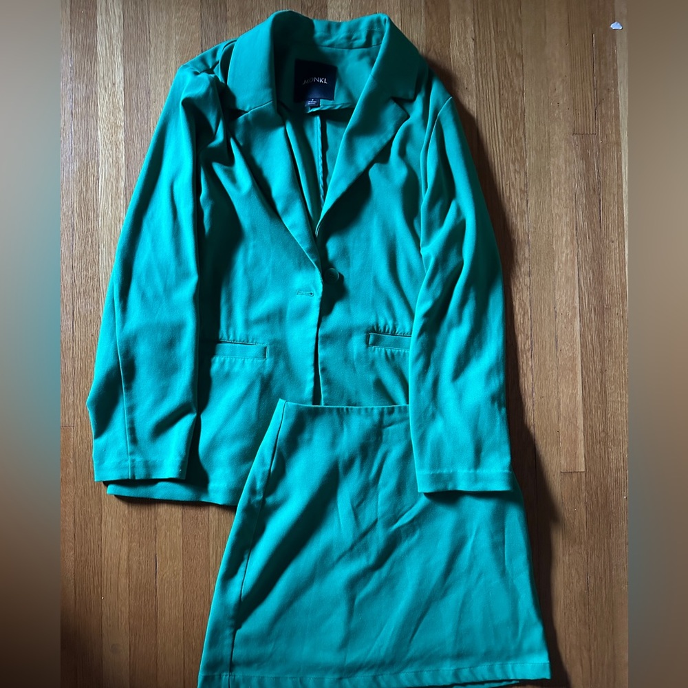 Monki Kelly Green oversized blazer and skirt suit set, size S